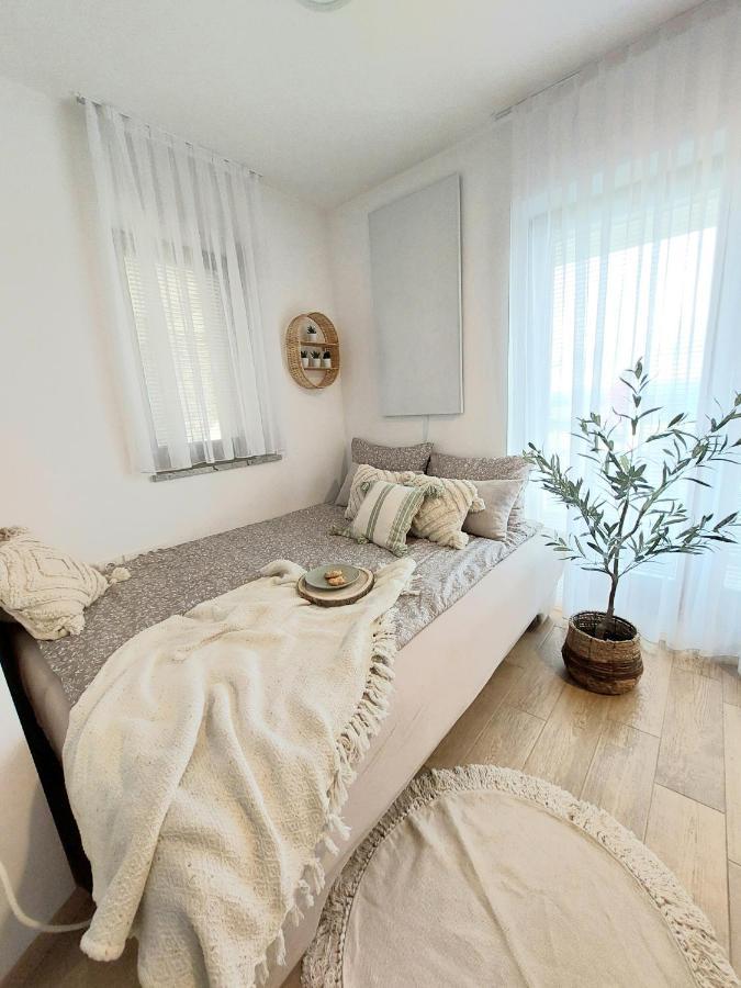 Vineyard Cottage Lan Na Hribu Semic Luaran gambar